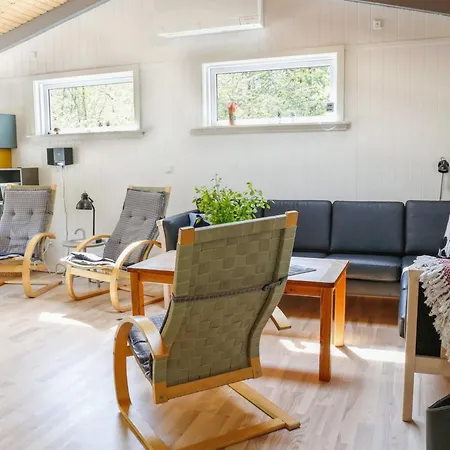 Casa vacanze Lisa - 650m From The Sea By Interhome